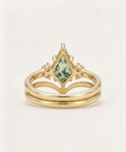 Rear view of gold hexagon moss agate wedding ring set