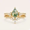Front view of gold hexagon moss agate wedding ring set