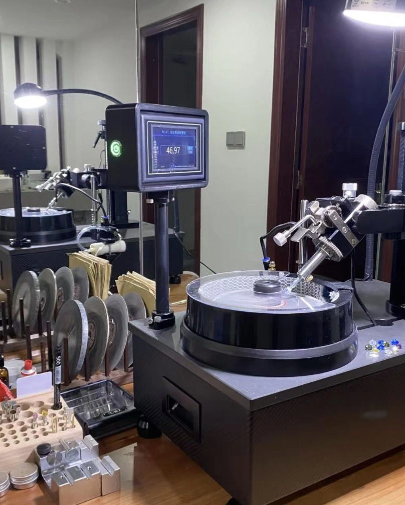 Gemstone cutting and polishing equipment in the OLICONN workshop