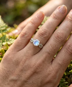 Moon Mark in the Forest – Natural Rainbow Moonstone Leaf Ring